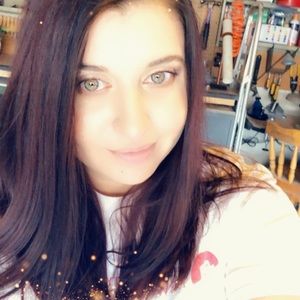 Meet your Posher, Stephanie